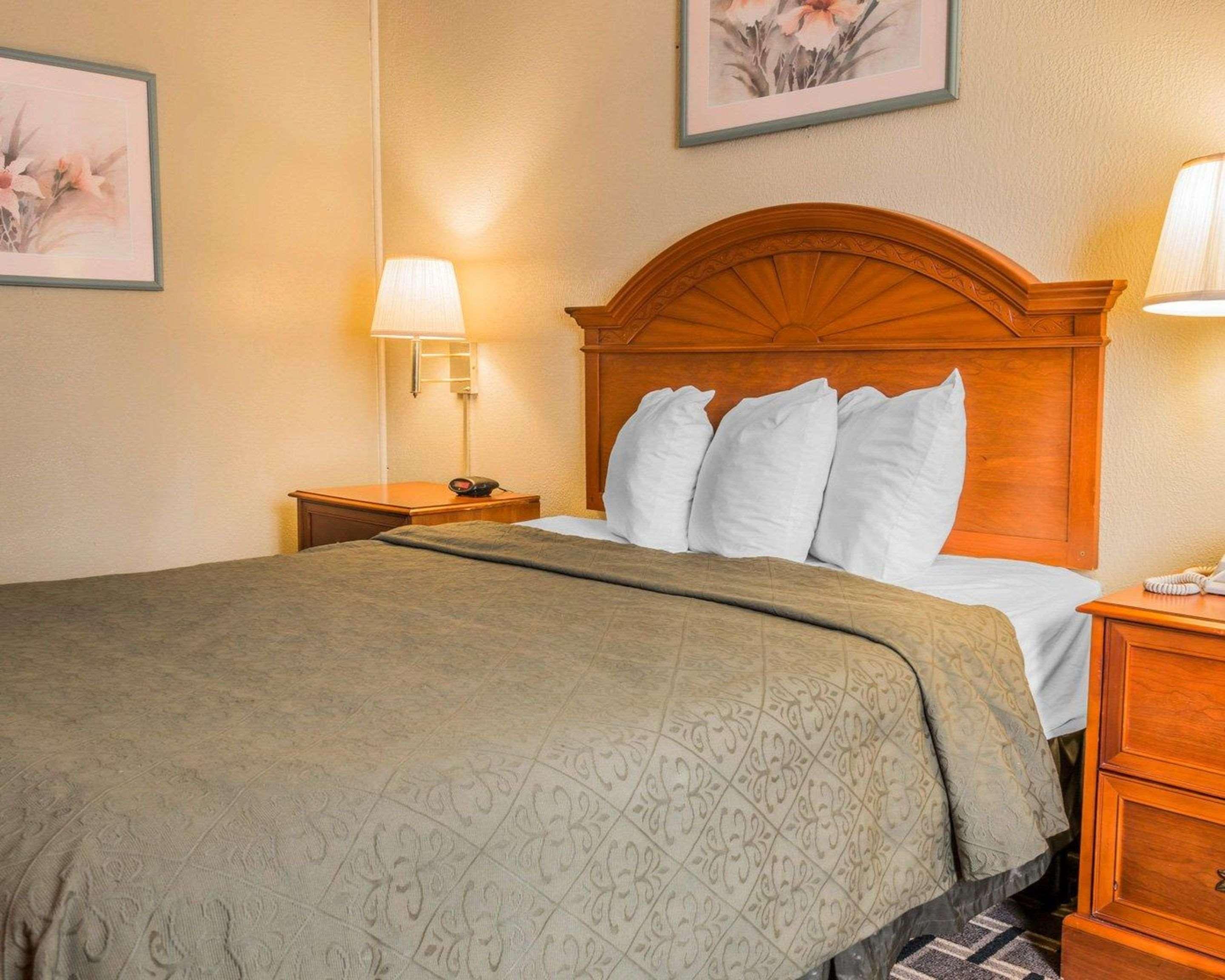 Quality Inn Grand Rapids North Walker Esterno foto