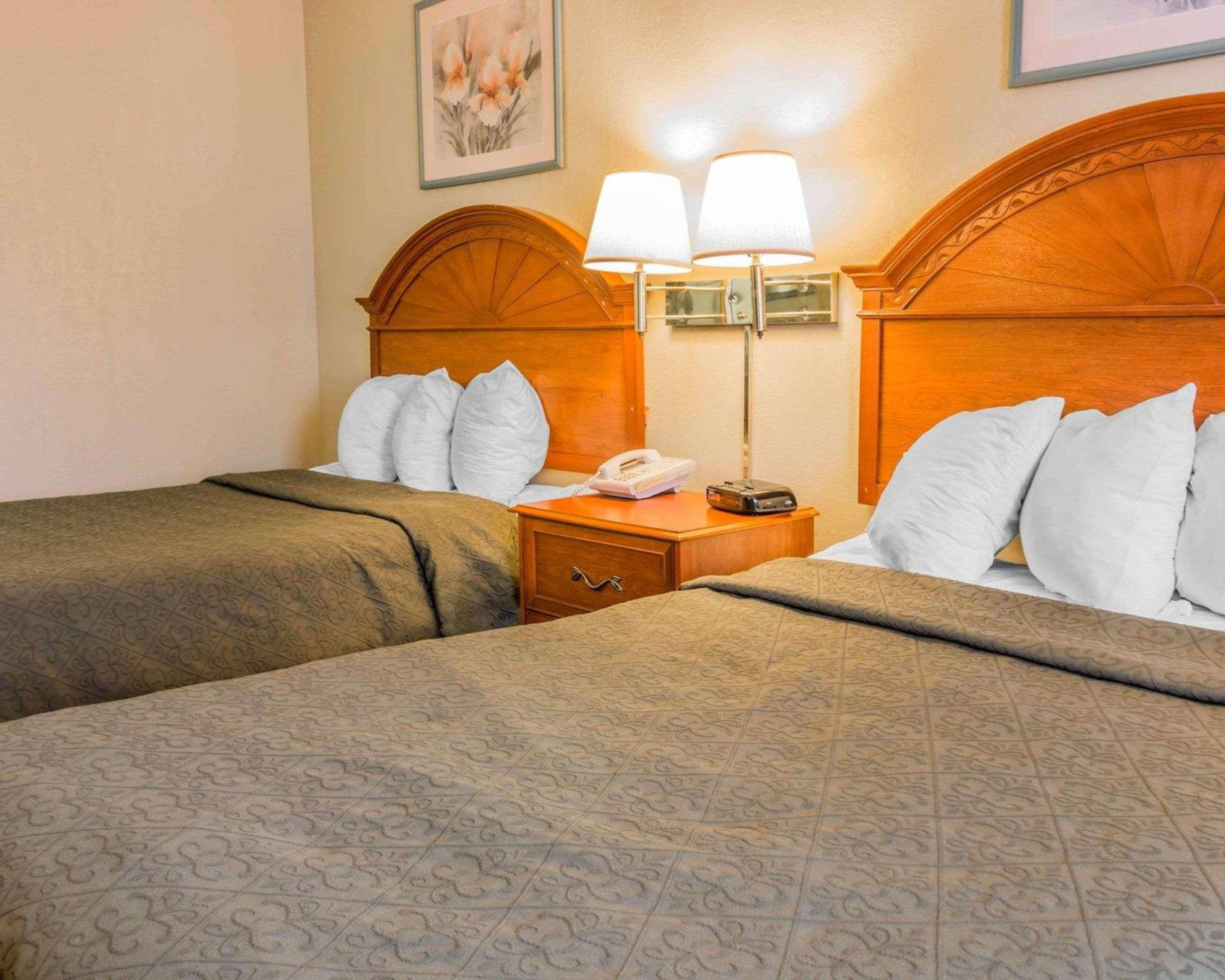 Quality Inn Grand Rapids North Walker Esterno foto