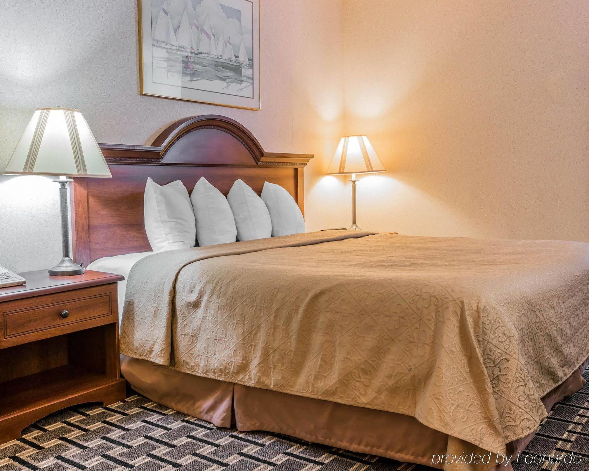 Quality Inn Grand Rapids North Walker Esterno foto